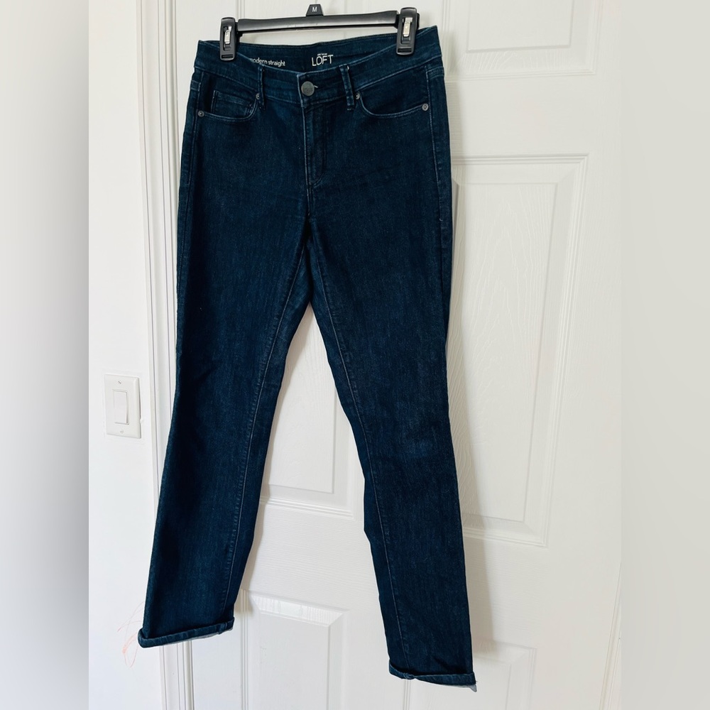 Ann Taylor Loft Dark High Waisted straight leg Jeans Size 6 EUC!